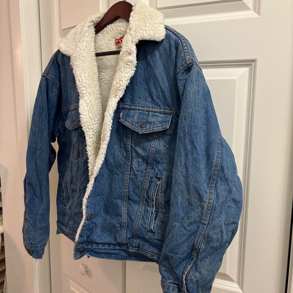 Vintage Levi’s Jean Sherpa Jacket - Picture 4 of 4